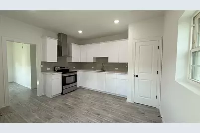 1321 Denver Avenue, Fort Worth, TX 76164 - Photo 3