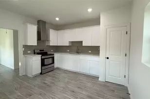 1321 Denver Ave, Fort Worth, TX 76164 - Photo 3