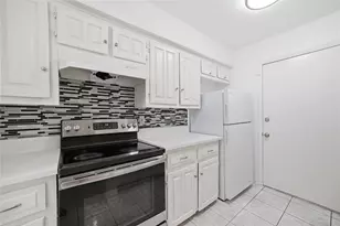 334 Valley Park Dr, Garland, TX 75043 - Photo 15