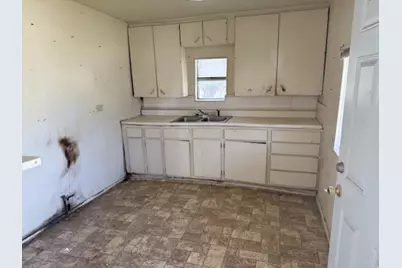 311 Elmo Street, Cleburne, TX 76031 - Photo 3