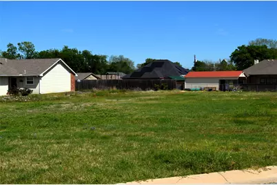 318 Preston Road, Mabank, TX 75147 - Photo 5