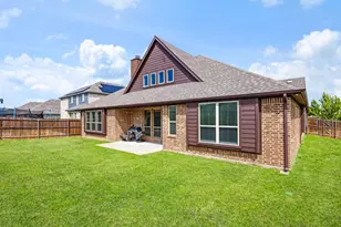 1919 Bellflower Dr, Glenn Heights, TX 75154 - Photo 35