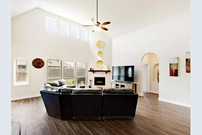 1919 Bellflower Drive, Glenn Heights, TX 75154 - Photo 7