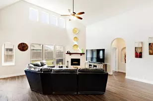 1919 Bellflower Dr, Glenn Heights, TX 75154 - Photo 7