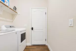 1919 Bellflower Dr, Glenn Heights, TX 75154 - Photo 29