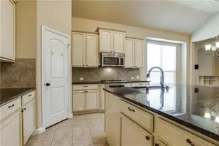 916 Partridge Dr, Aubrey, TX 76227 - Photo 11