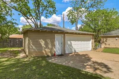 2367 Rockyglen Drive, Dallas, TX 75228 - Photo 21