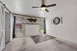 708 Del Mar Ln, Arlington, TX 76012 - Photo 19