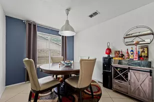 708 Del Mar Ln, Arlington, TX 76012 - Photo 9