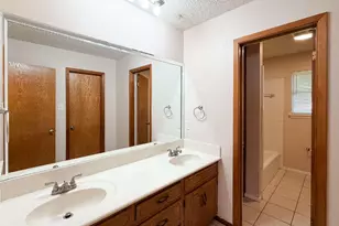 3708 Holland Dr, North Richland Hills, TX 76180 - Photo 17