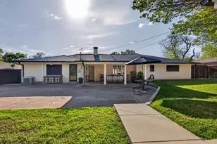 1907 Wes Hardin Cir, Bonham, TX 75418 - Photo 37