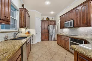 1290 Fox Ln, Burleson, TX 76028 - Photo 15