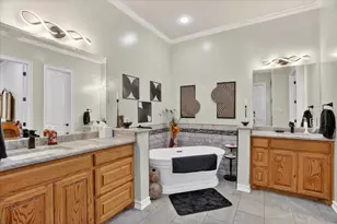 1290 Fox Ln, Burleson, TX 76028 - Photo 21