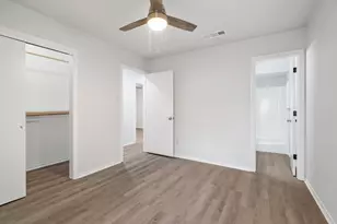 726 Skyline Dr, Duncanville, TX 75116 - Photo 5