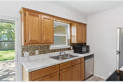 728 Lisa Lane, Cedar Hill, TX 75104 - Photo 11