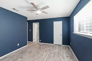 728 Lisa Ln, Cedar Hill, TX 75104 - Photo 17