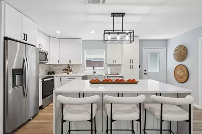 2728 Livingston Avenue, Fort Worth, TX 76110 - Photo 11