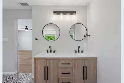 2728 Livingston Avenue, Fort Worth, TX 76110 - Photo 25