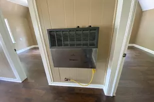 625 York St, Athens, TX 75751 - Photo 9