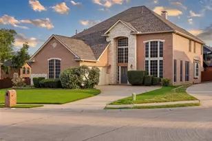 101 Edinburgh Ct, Highland Village, TX 75077 - Photo 1