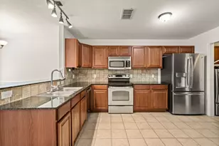 12607 Oceanside Dr, Fort Worth, TX 76040 - Photo 3