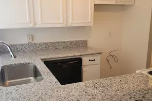 2623 Nina Cir, Grand Prairie, TX 75052 - Photo 7