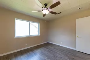 4609 Madella St, Haltom City, TX 76117 - Photo 9