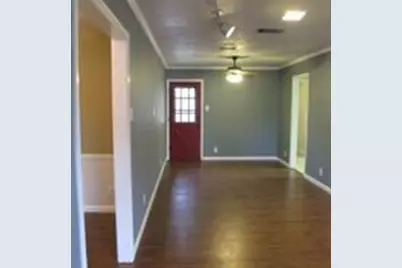 2109 Meadow Lane, Grand Prairie, TX 75050 - Photo 5