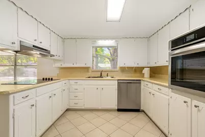 2811 Wentwood Drive, Grapevine, TX 76051 - Photo 13