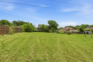 1913 W Arbor Rose Dr, Grand Prairie, TX 75050 - Photo 39