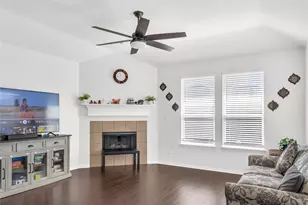2708 Sunlight Dr, Little Elm, TX 75068 - Photo 7