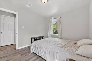 324 N Shore Pl, Lewisville, TX 75067 - Photo 17