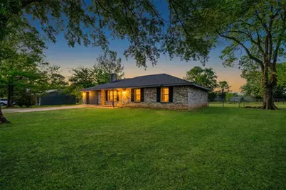 620 Moore Street, Blossom, TX 75416 - Photo 1