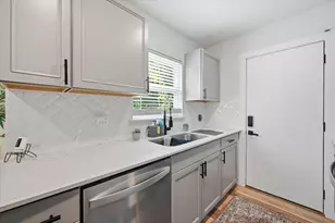 303 Brodie St, Dallas, TX 75224 - Photo 7