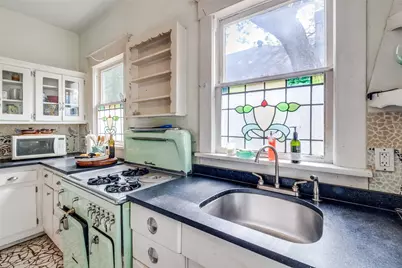 4725 Swiss, Dallas, TX 75204 - Photo 17