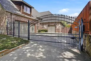 620 Highview Ln, Hurst, TX 76054 - Photo 5