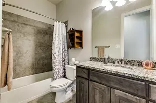 501 Green Valley Dr, McKinney, TX 75071 - Photo 15