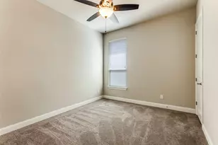 501 Green Valley Dr, McKinney, TX 75071 - Photo 21