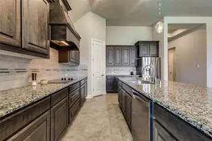 501 Green Valley Dr, McKinney, TX 75071 - Photo 9