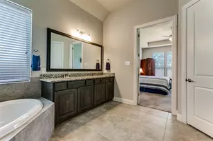 501 Green Valley Dr, McKinney, TX 75071 - Photo 17