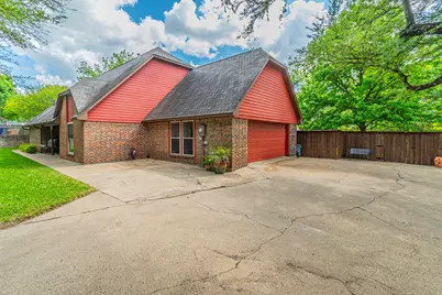 127 Nicklaus Nook, Lancaster, TX 75146 - Photo 3