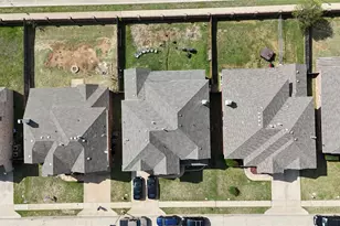 421 Roundrock Ln, Fort Worth, TX 76140 - Photo 3