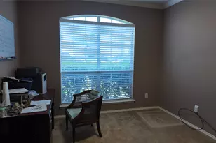 421 Roundrock Ln, Fort Worth, TX 76140 - Photo 11