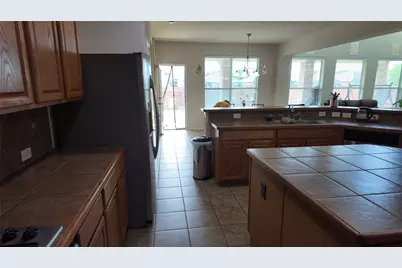 421 Roundrock Lane, Fort Worth, TX 76140 - Photo 21