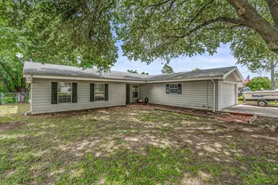 4013 Cherokee Court, Granbury, TX 76048 - Photo 1