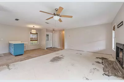 4013 Cherokee Court, Granbury, TX 76048 - Photo 9