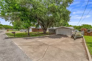 4013 Cherokee Ct, Granbury, TX 76048 - Photo 5