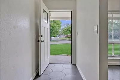 6401 Loydhill Lane, Fort Worth, TX 76135 - Photo 11