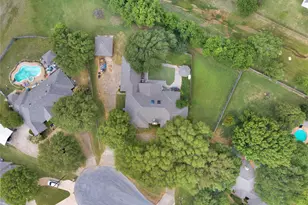 1020 Crystal Ln, Crowley, TX 76036 - Photo 15