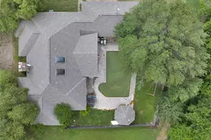 1020 Crystal Ln, Crowley, TX 76036 - Photo 11